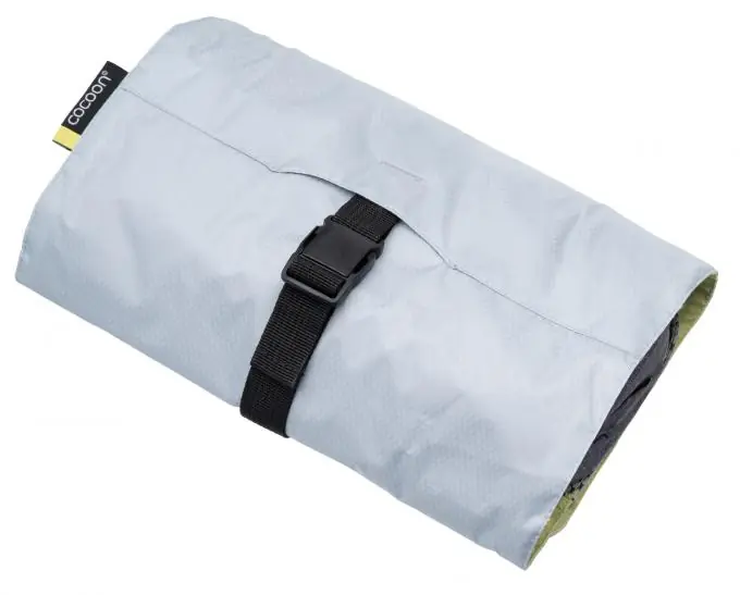 Aktuell Cocoon Hanging Toiletry Kit Minimalist Light (24x49cm/ Gewicht 0,113kg)